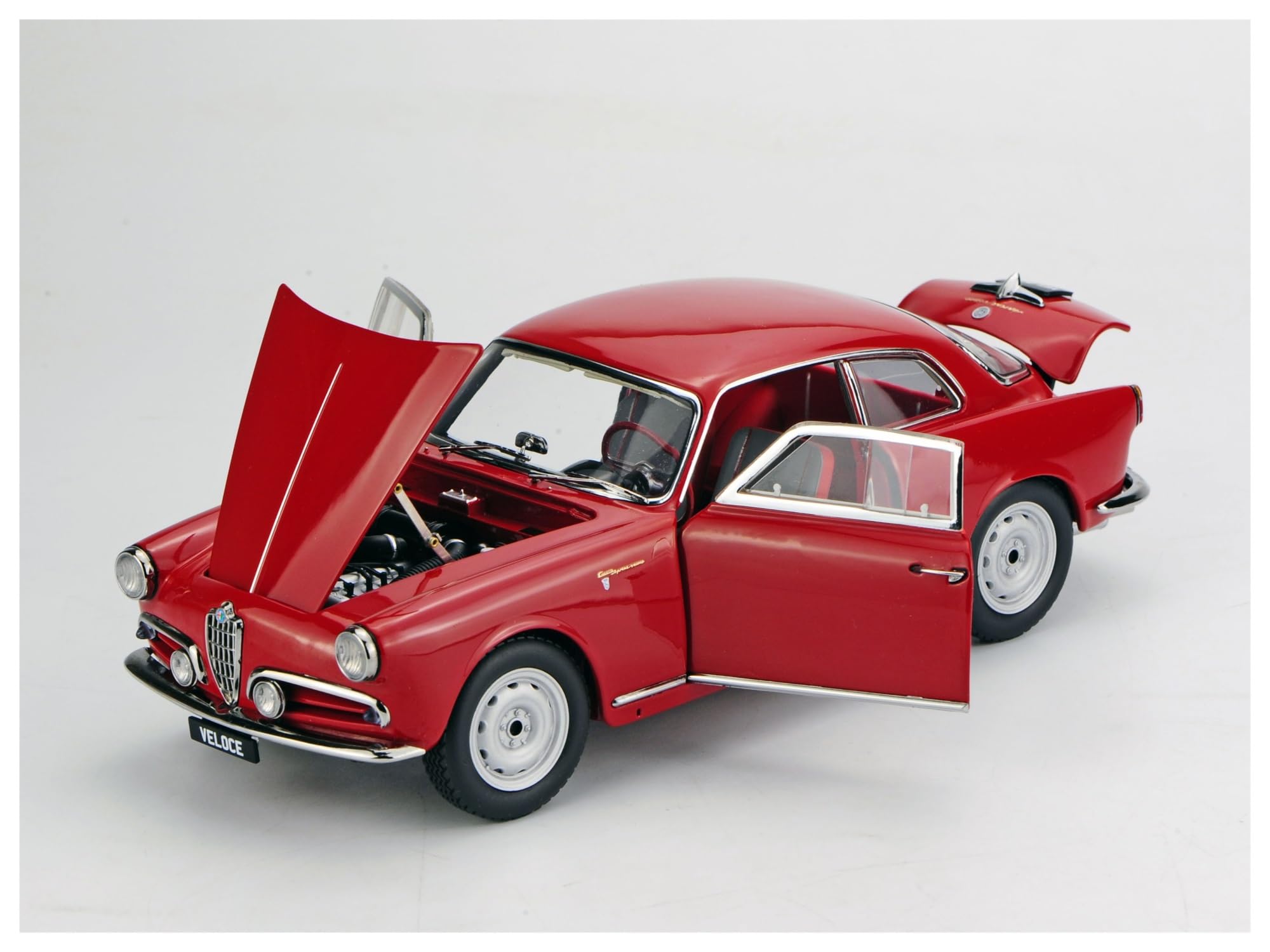 Amazon | ミニカー アルファロメオジュリエッタ用 1:18 車モデル